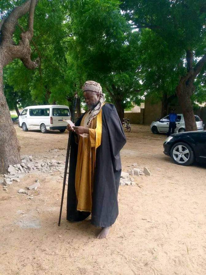 farmersvoice_ng's tweet photo. Farmers in Bauchi are conducting rain prayers amidst a delay in rainfall and water shortage. In Jama'are local government area of Bauchi state, they have turned to special prayers in response to the imminent threat of drought caused by the absence of consistent rainfall. @YZYau https://t.co/zbAgldynuL