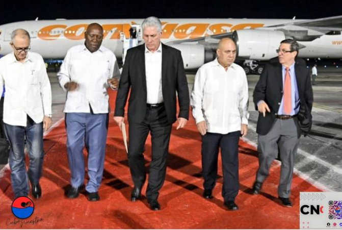 📷 Nuestro presidente Miguel Díaz Canel Bermúdez ya está en casa, en su #Cuba, luego de su visita a Portugal y su participación en la #CumbreCelacUE, realizada en Bélgica 📷📷📷
#CubaNuestra
#CubaNoEstaSola
#cncuba
