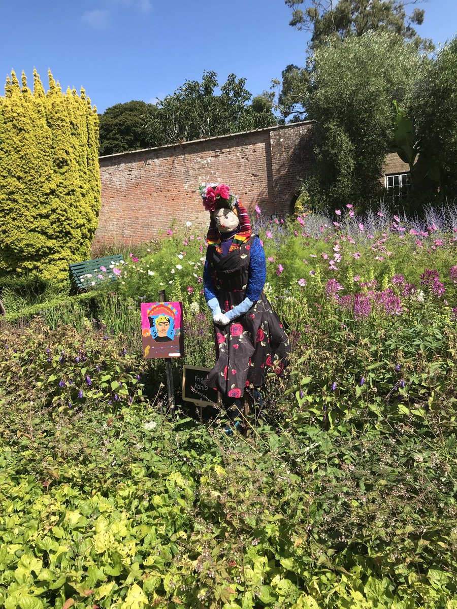 I help at Trengwainton National Trust bookshop & we are desperate for book donations. Drop at shop & have a chat with Frida the scarecrow or entrance to gardens. All money raised goes to this Cornish garden ! Please retweet