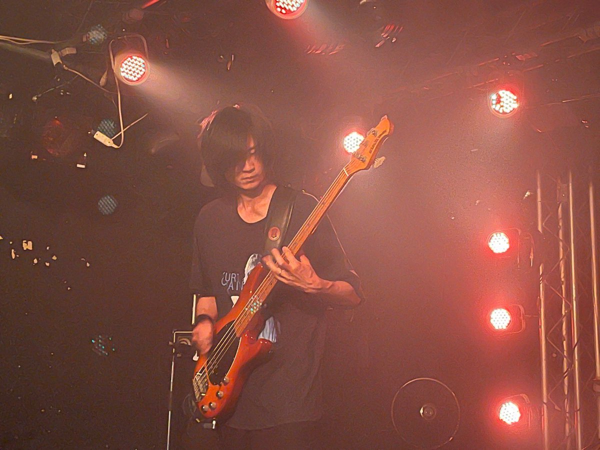 u_bass_'s tweet photo. 7/16、桐生VAROCKでライブでした。約3年半ぶりにステージに立てて 凄く楽しかった。
united gameのライブを見てくれた方々ありがとうございました。沢山褒めてもらえて嬉しかったです。 https://t.co/24TxmpuoiN