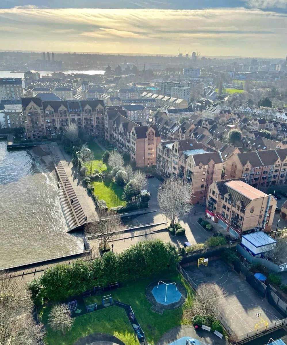 AlvianF5's tweet photo. Morning London😘😘 https://t.co/sSn0Dsl3G6