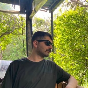 DayanismaMor's tweet photo. Başak Demirtaş'a İstanbul Barosuna bağlı Avukat Osman Taşdemir isimli fail tarafından sosyal medya üzerinden yapılan saldırının karşısında, kız kardeşimizin yanındayız! 

Korumayın, aklamayın, yargılayın! 

Başak Demitaş Yalnız Değildir! https://t.co/X0DwnrR7Wj