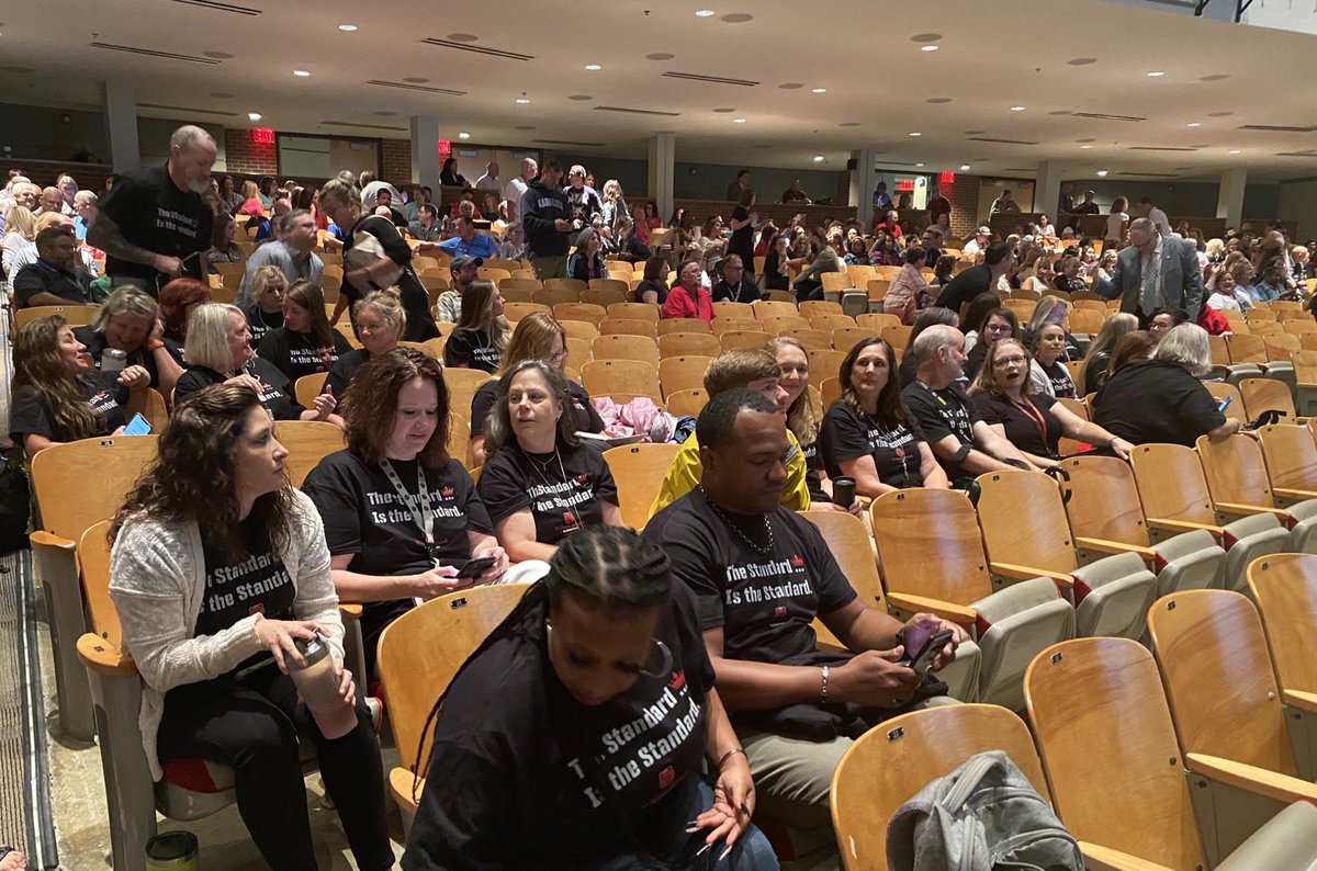 WBESbears's tweet photo. Welcome Back!! Dr. Borchers kicking us off for the 23.24 school year! @ORSchools @FriendsofORS @WBrookPTO @StuderEducation @WBESMusic @WillowBrookLab #GetBetteratGettingBetter #TheStandardistheStandard ๐๐ป๐พ https://t.co/2YPRA0ZDvs