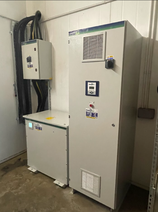 EnergyAceUK's tweet photo. News Update!!🔔

We recently installed some Power Factor Correction and Voltage Optimisation units at a food manufacture!

Keep your eyes peeled, there is more exciting things coming from EnergyAce!

#voltageoptimization #energyace #energysaving #savemoney #foodmanufacturing https://t.co/tpcC1eLAvt