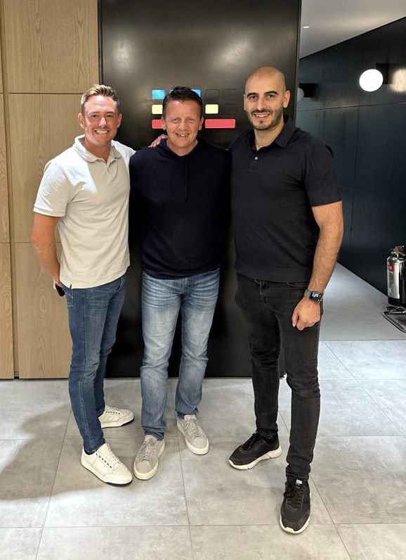 HuntersUn1corns's tweet image. Great to catch up with the incredible Jeremy Burton, CEO of Observe, Inc. at the amazing Sutter Hill Ventures offices.

Exciting announcement COMING SOON! What a Wednesday! 💪

#podcast #foundersedition #legends #givingback #recruitment