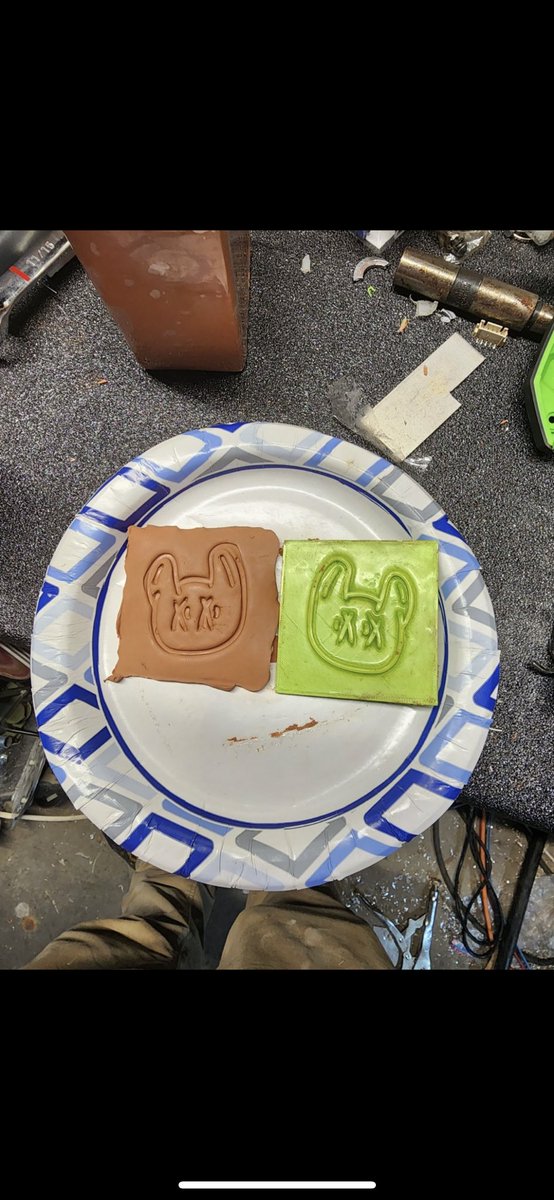 Cooking something up for the fam <a href="/M33NJi/">Menji</a> <a href="/menjisworld/">Menji’s World</a> 💎❤️🚀🤯

Any guesses on what’s going to be created???👀