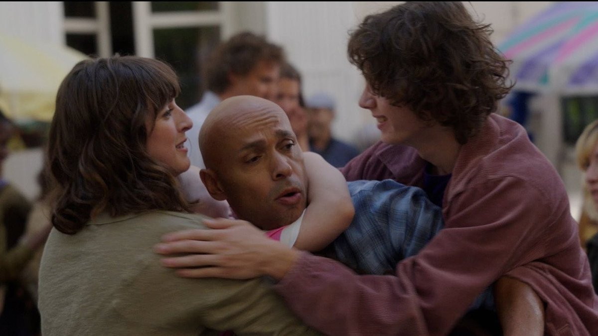 cineseriecom's tweet photo. On souhaite un joyeux anniversaire à Eric Judor ! 

L'acteur de #WeekEndFamily fête ses 55 ans aujourd'hui ! Qui aime la série ? https://t.co/OGc8UUb146