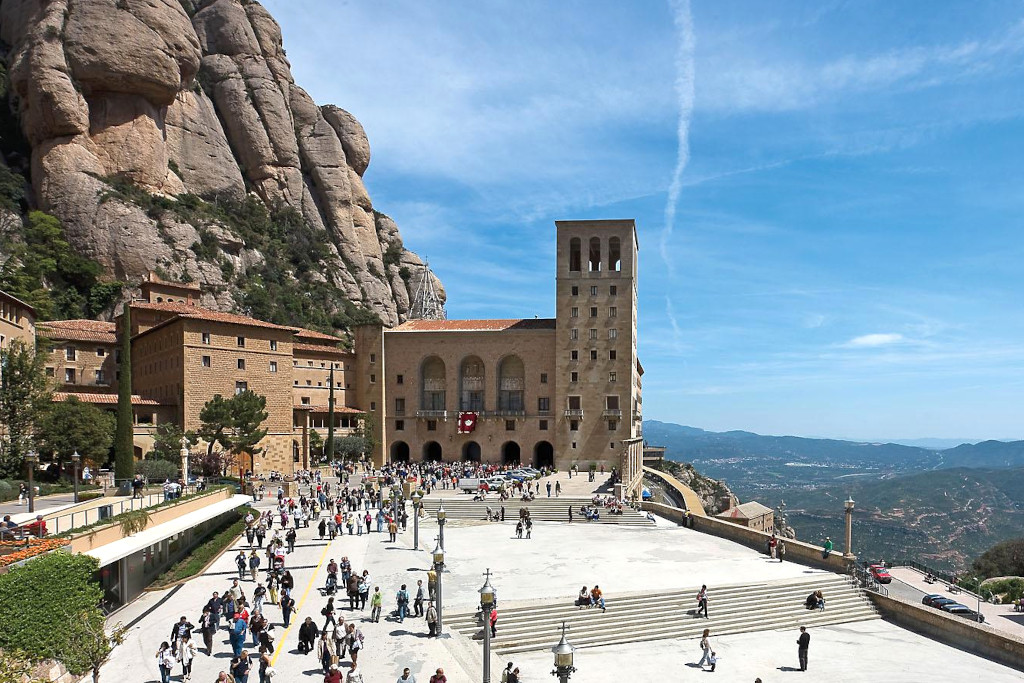 🆕 Montserrat acull un nou 3x3 en el marc del Centenari del Bàsquet Català

🔜 Dissabte 9 de setembre, l'FCBQ organitzarà un torneig de 3x3 de categoria infantil a l'Abadia de Montserrat

📝 Inscripcions obertes!

💯 #a100ambelBàsquet🏀

➡️ basquetcatala.cat/noticies/10207 | #3x3basquet🏀