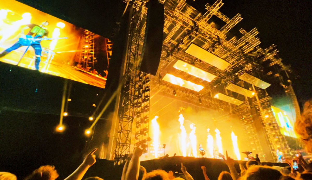 sasa_baah's tweet photo. MUSE Live at Rome Olympic Stadium

2017年の来日以降めちゃくちゃ久しぶりのmuseでした🙏✨ https://t.co/aZRNsjHrrH