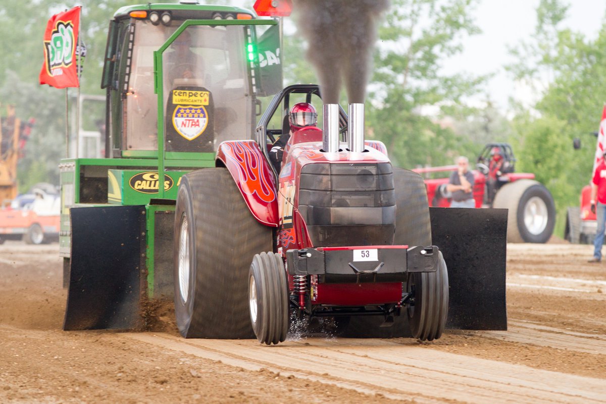 NTPApull's tweet photo. Which of these three classes is your favorite? 💗💕 #tractorpull #favoritetractor https://t.co/hmigxTR225