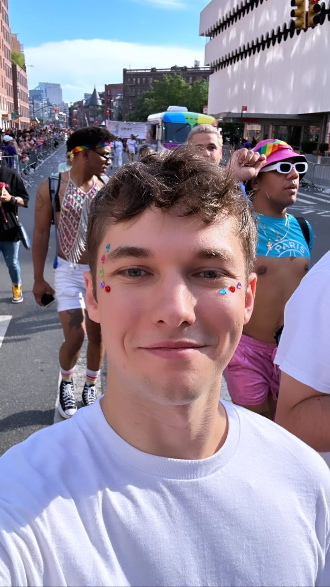 artiomboy on Twitter: "When I walk in the room I can still make the