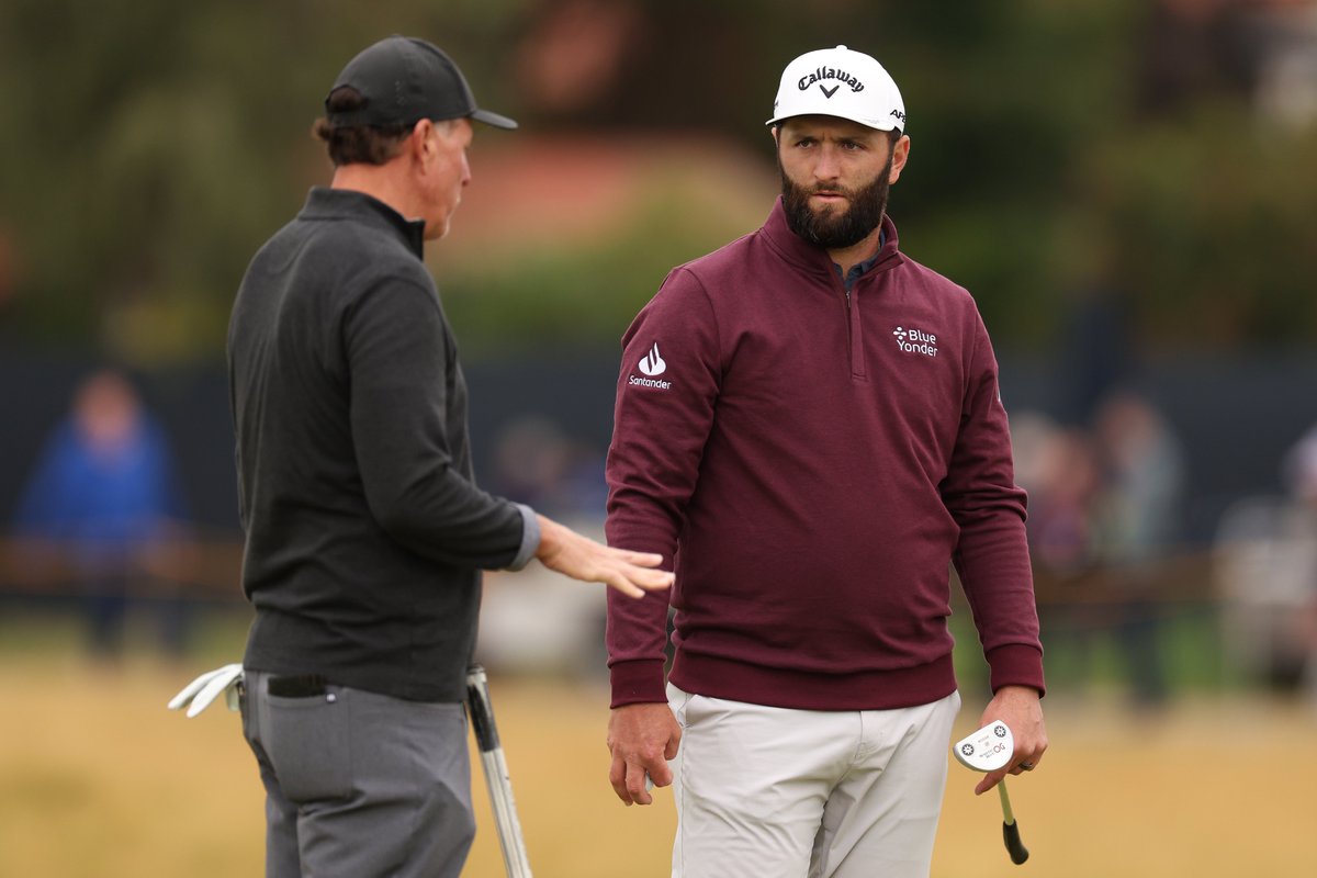 KylePorterNS's tweet image. Every single photo of these two makes it look like Phil is trying to talk Rahm into something that's "technically not illegal."