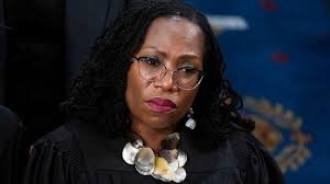 Arightside's tweet image. Justice Ketanji Brown Jackson&apos;s behavior on the Supreme Court is far from normal.
She’s crafting her dissents more for public consumption than for building legal precedents. She is using her platform for political grandstanding. In a court of law, the rule of law should always be…