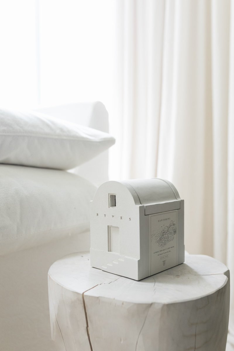 ryvescandles's tweet image. Introducing the new Santorini candle.

#santorini #greece #cycladicarchitecture