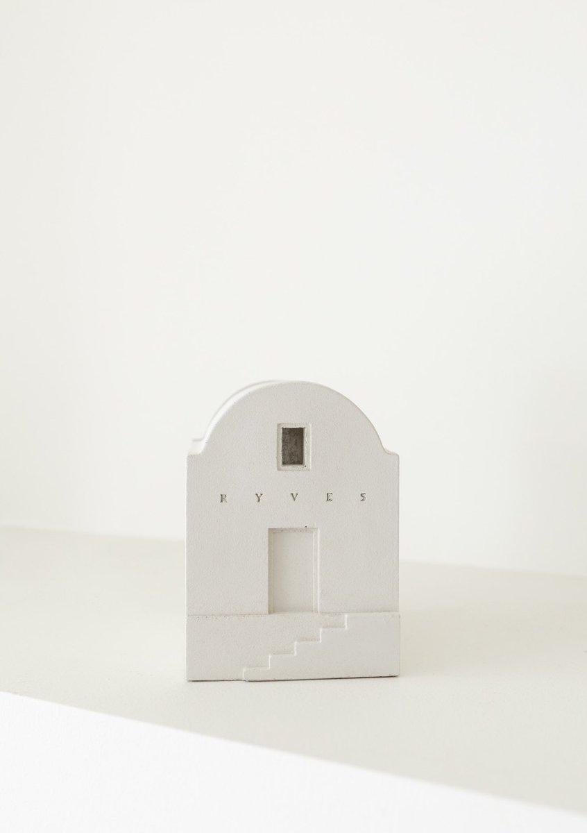 ryvescandles's tweet image. Introducing the new Santorini candle.

#santorini #greece #cycladicarchitecture