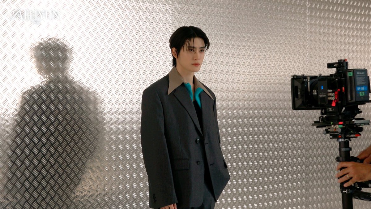 JAEHYUN in Milan🇮🇹 | PRADA S/S 2024 Menswear Collection behind

youtu.be/TqnjE36PTcw 

#JAEHYUN #재현 
#JAEHYUNinMilan 
#PradaSS24 #PRADA #behind 
#NCT #NCT127