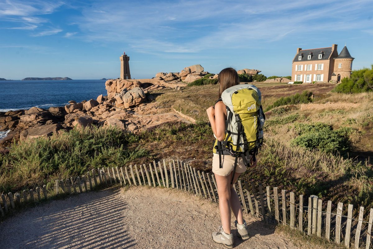 Quels sont les comportements des touristes en #cotesdarmor et #bretagne ? Quel est le poids des différentes clientèles ? Quels modes d’hébergements sont privilégiés ? Quelles sont les retombées économiques ? A découvrir sur <a href="/Armorstat22/">Armorstat</a> Lien armorstat.com/tourisme_clien…