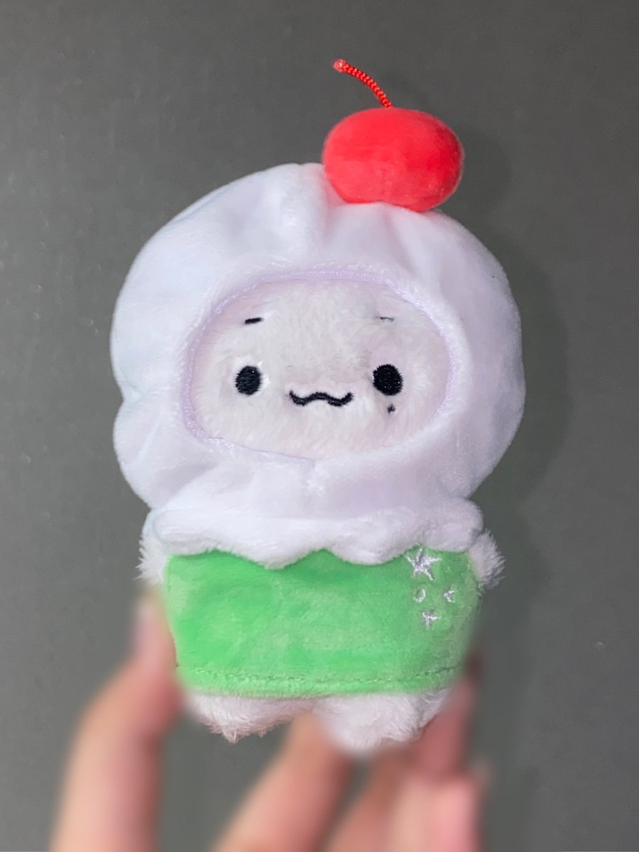 우리집 현뿌 뚱쭝해요?
...
대답이 2초 늦어요....
왜 고민해요?
차라리 바로 뚱쭝하다고하지.
그럼 장난인줄알고 우리도 웃으며 넘겼을텐데... 
몰라, 미워요...