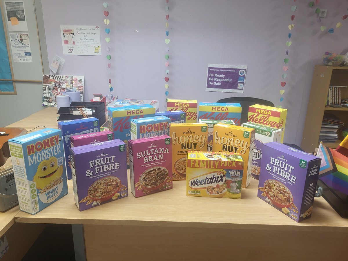 Great day at our Summer Programme ☀️ 

Fun, games and pizza 🍕😋

Huge thank you to for @morrisons their generous donation of cereals 🌟 

#HoFoP
@ABannermanm 
@BannermanHigh 
@FARE_Scotland 
@paul_fare 
@Jimmy_FARE
