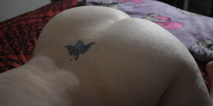 Hey beautiful people... just wanted everyone to know that I have now added my custom bio and this weeks<a href="/tag/beingawomansuckssometimes"class="tags"><span>#beingawomansuckssometimes</span></a>