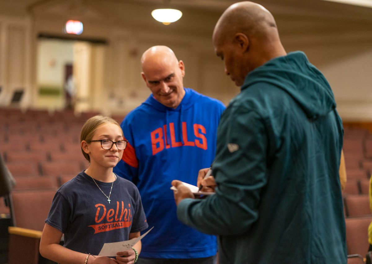 BrilliantCFES's tweet photo. Delaware Academy is closing the exposure gap for students through their guest speaker series &amp; annual College &amp; Career Fair! 

"Students can't be what they can't see."
#pathways #college #career #futurecareers #learningisfun #familyengagement https://t.co/DUvuLakkQC