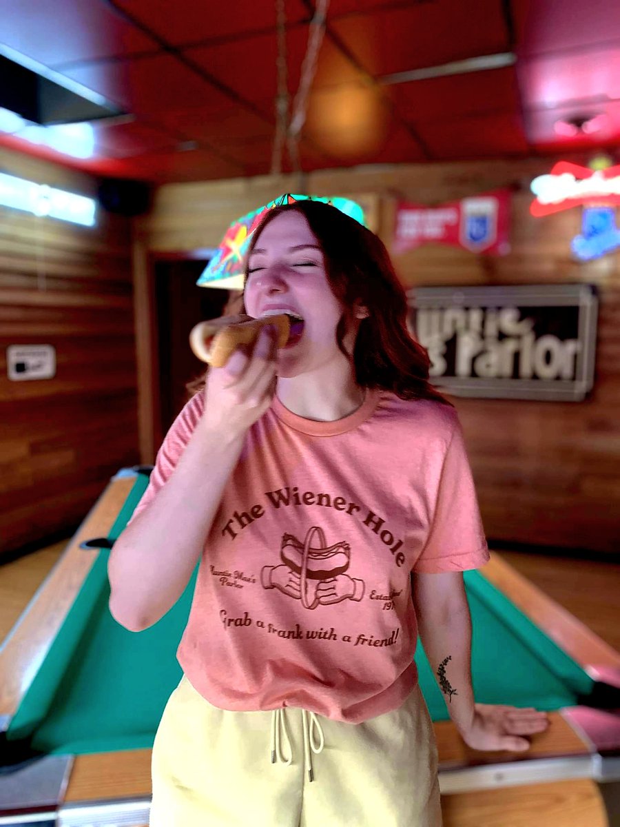 wienerholemhk's tweet photo. Happy #NationalHotDogDay
Get a free hot dog with the purchase of any beverage today from 7pm - 12am only at The Wiener Hole. Upstairs @AuntieMaes 
#wieners #aggieville #mhk https://t.co/EgiPdAlHEC