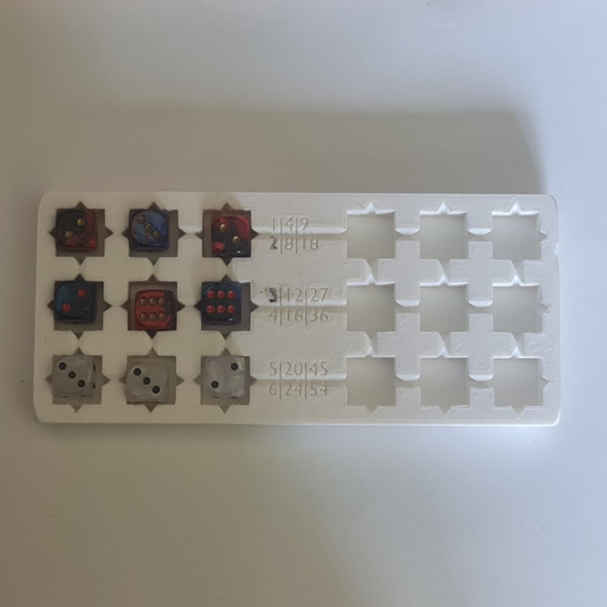 Yashawoo's tweet image. We love Cult of the Lamb and we love knucklebones, so we made a knucklebones game board! 🥹💖

The 3D print file is available on booth! (Also soon on gumroad and CGTrader )

#cultofthelambfanart #cultofthelamb #COTL 
Please print and have fun!💖💖
link in replies⬇️