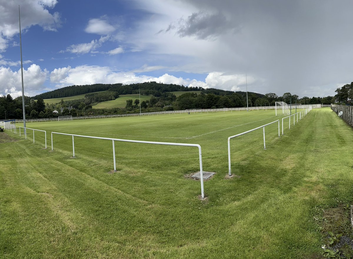 1st friendly of the new season for Selkirk Victoria tonight as they welcome <a href="/HawickWavFC/">Hawick Waverley FC</a> to Yarrow Park, 6.30 Kick off ⚽️