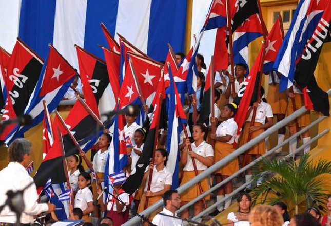 La heroica gesta de los jóvenes del Moncada liderados por #Fidel; no obstante, el revés táctico, representó un hito decisivo en el largo batallar de nuestro pueblo por su plena independencia. #Cuba #ConTodosLaVictoria