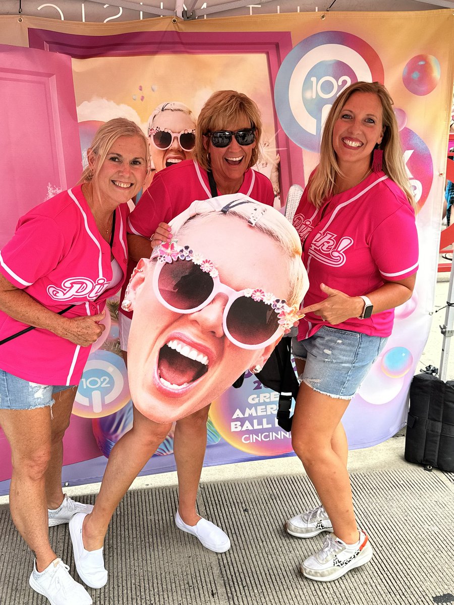 LABrown12's tweet image. Let’s get this party started! @Pink  Missing You Missie B!