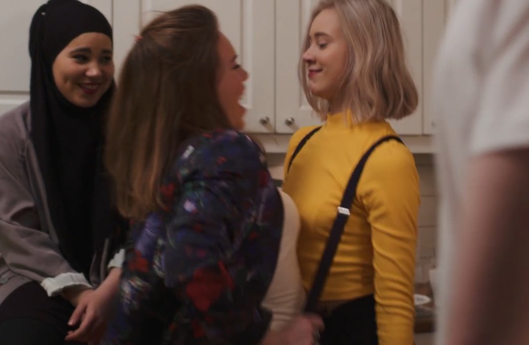 skamvrse's tweet photo. noora and eva https://t.co/AvVpYTNBmi