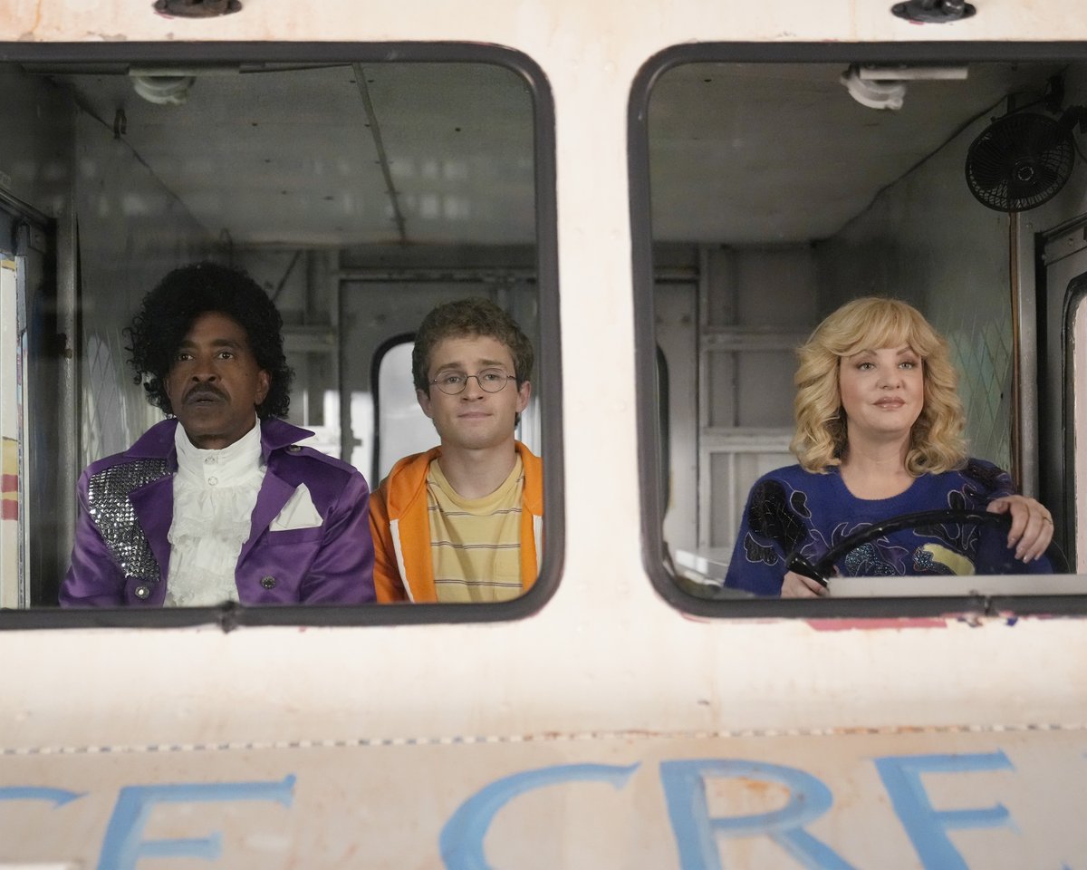 TheGoldbergsABC's tweet photo. We know we're in for an adventure when Bev is driving 😅 https://t.co/dxKjKuBFwX