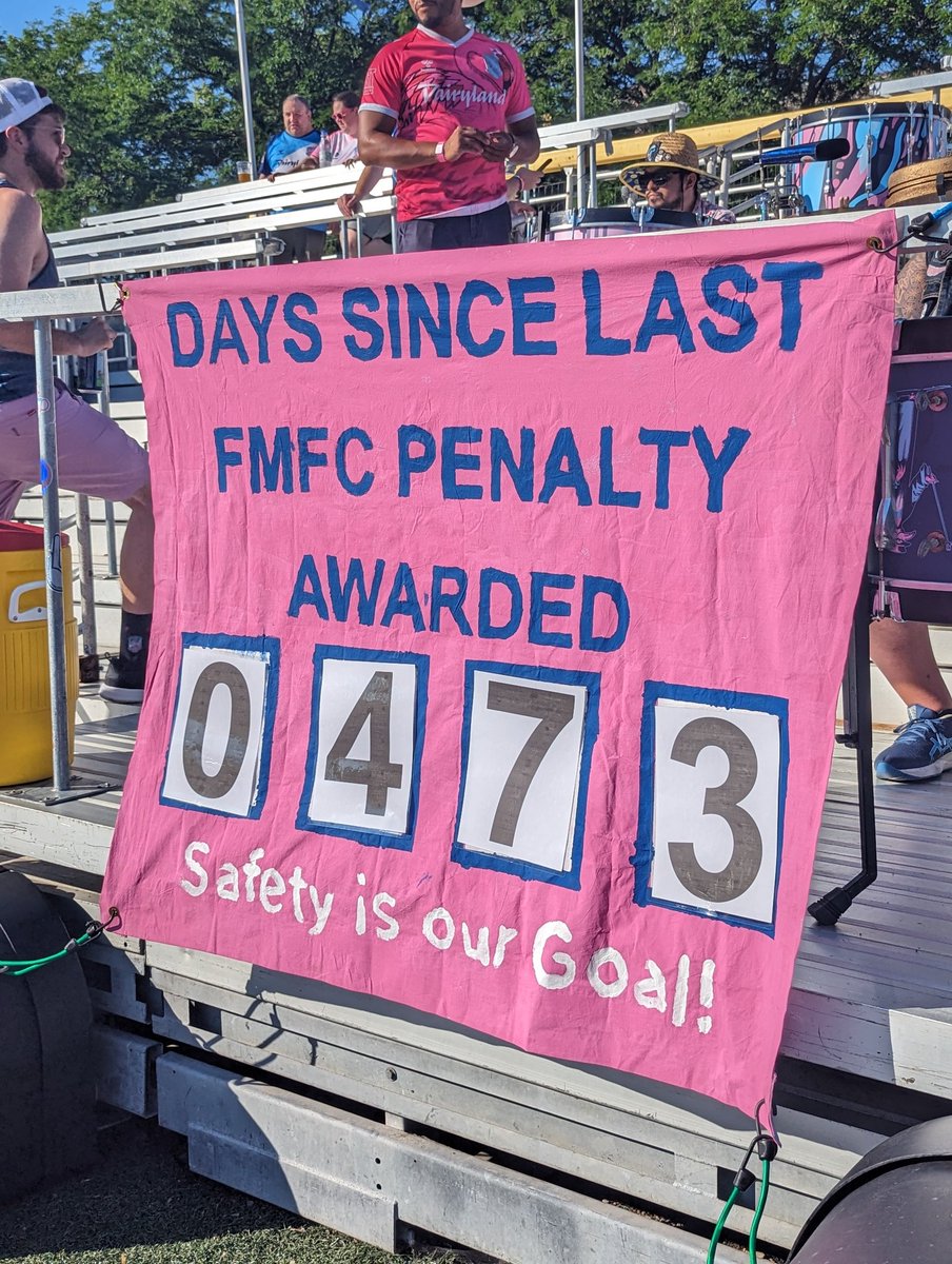 .<a href="/fwdflock/">The Flock 📢⚽🦩</a> tifo game on point tonight!!