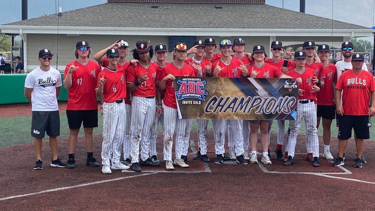 gladstein_ethan's tweet photo. Blessed to play for two great programs for my sophomore season. Excited to get back to work in the weight room  and on the bump. @BHSDogsBaseball @IN_Bulls16White @IndianaNsr https://t.co/WJIR97DVld