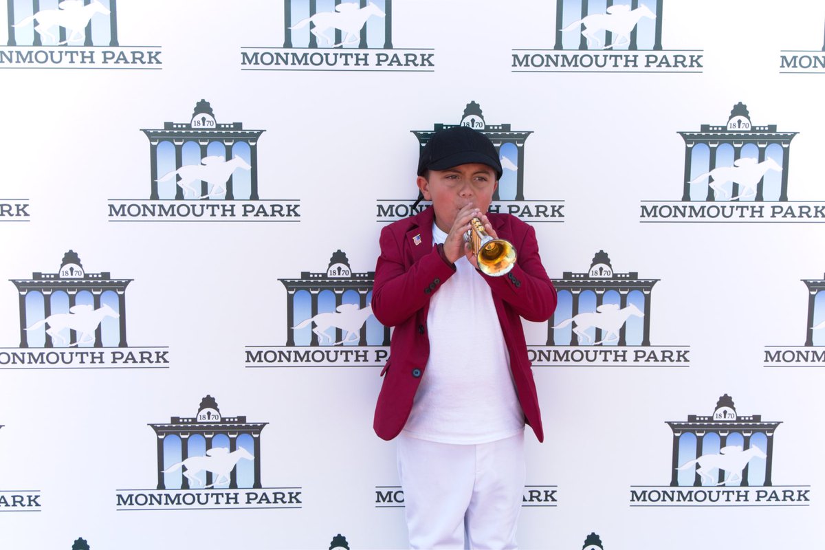 Mikeymin's tweet photo. Happy Official Birthday to my nephew Danny! aka Unofficial Mayor of @MonmouthPark 🎺 🐎 ♥️ @swins16 https://t.co/BZ0hG84UU6