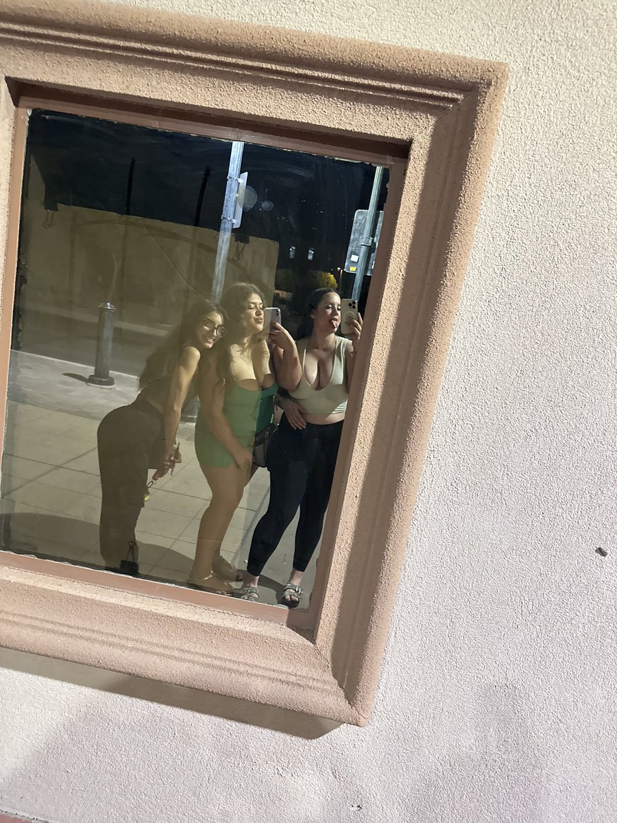 gxbssss_'s tweet photo. summer update: https://t.co/bVcb6tF1XW