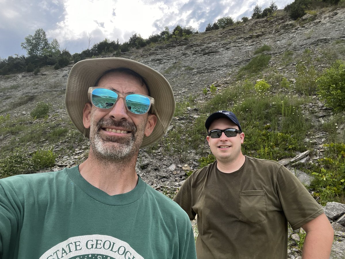 GRS_Science's tweet image. #RoadTrip w/ @13rhoane getting material for @IllinoisSO #geologicmapping &amp;amp; #fossils
Some traditions just need to continue 😉
@SOAlumniNetwork