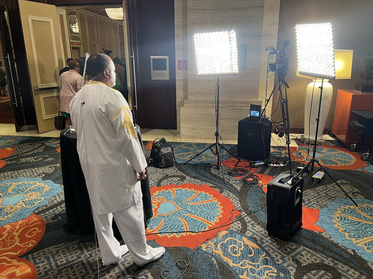rolandsmartin's tweet image. I am live from the @apa1906network #APhiA convention in Dallas! Watch #RolandMartinUnfiltered on the @blkstarnetwork app; on @Amazon News; @plextv2; or YouTube.com/RolandSMartin #BlackOwnedMediaMatters 🤙🏾🤙🏾🤙🏾🤙🏾🤙🏾