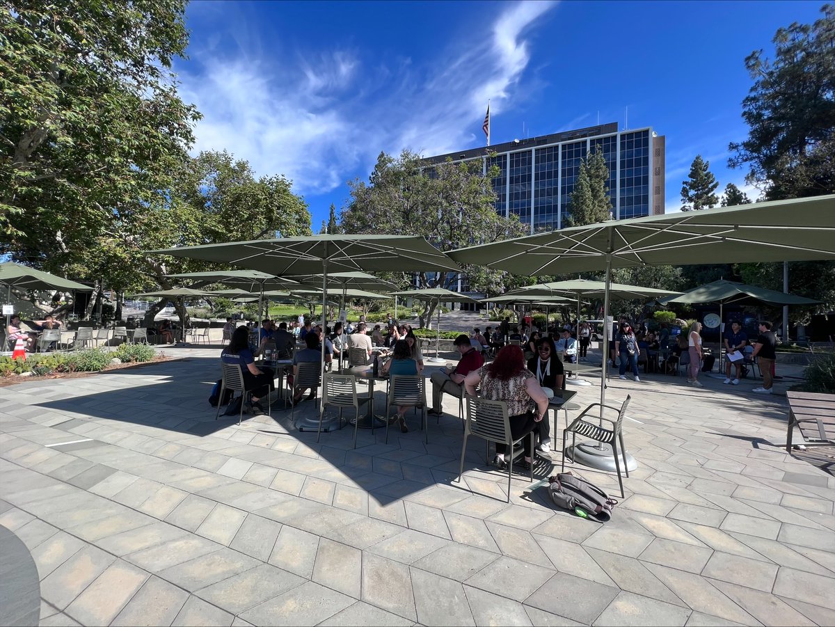 nasajplcareers's tweet image. Today, we continued our #NationalInternDay (Week) celebration by hosting a coffee chats and networking event for interns. Interns had the opportunity to meet with other interns, mentors, and other JPL colleagues to make more connections on Lab. 

#JPLInterns #NASAJPL #LIfeatJPL