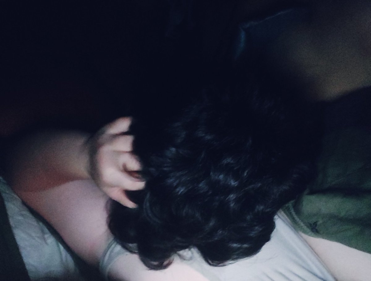 rayspnap's tweet image. The reason why I can't sleep at night. And yes right after this picture was taken he decided to lay on me with his whole body