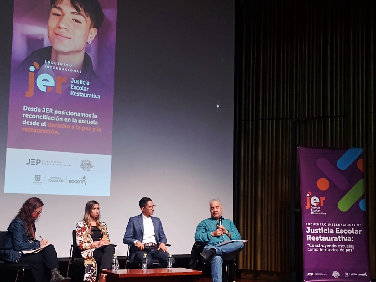 parraklusmann's tweet image. &quot;Si una sociedad como la Colombiana se encuentra en transición, la palabra Reconciliación puede ser el horizonte compartido&quot; #JER #RedEsPaz #ProgramaECO 🕸️☮️