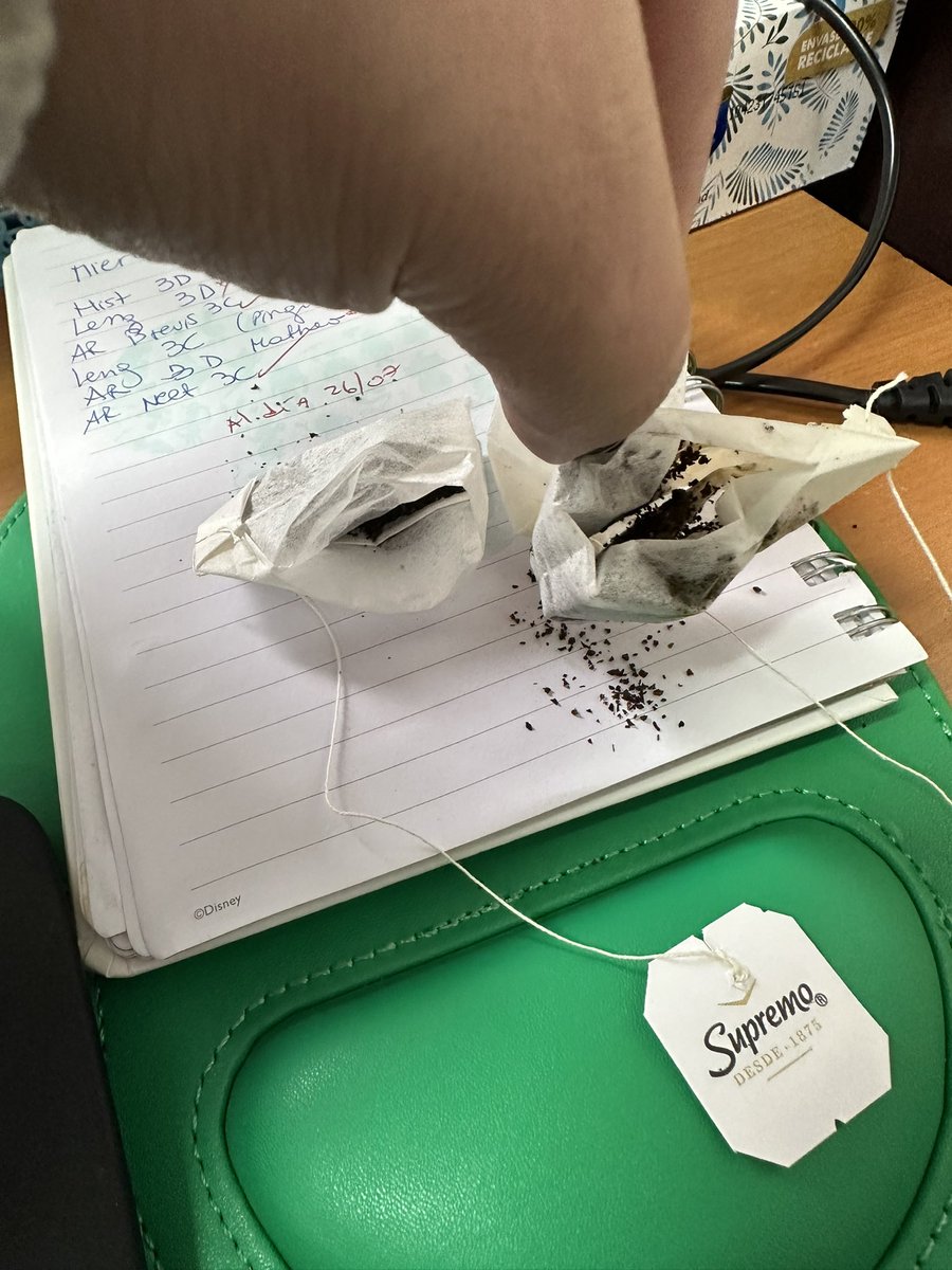 ihfdan's tweet photo. @tesupremo compré una caja de té y todas las bolsitas vienen rotas!!! https://t.co/CCHB3e0zrY