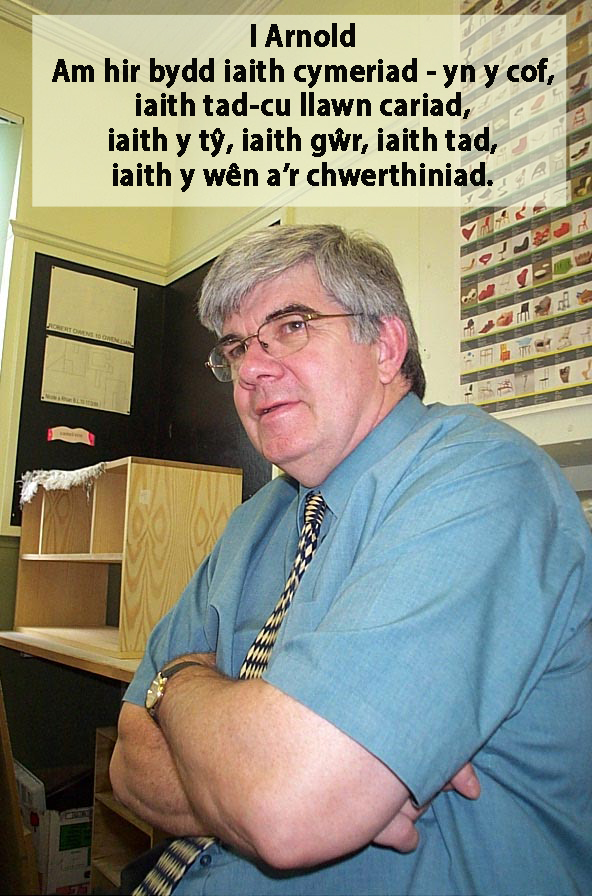 tudurdylanjones's tweet image. Er cof am Arnold James, cyn-bennaeth Technoleg yn Ysgol y Strade. Cyfaill a chrefftwr arbennig, a lluniwr Cadair yr Eisteddfod Genedlaethol yn Llanelli 2000.