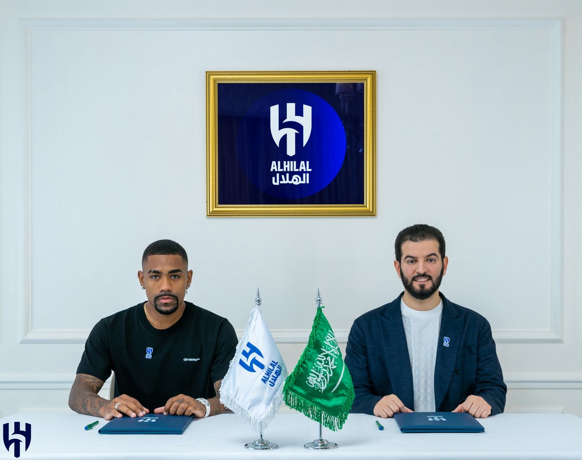 Alhilal_EN's tweet photo. Malcom with the famous BLUE and WHITE 🤩

#AlHilal 💙 https://t.co/OWpJVoEzyX