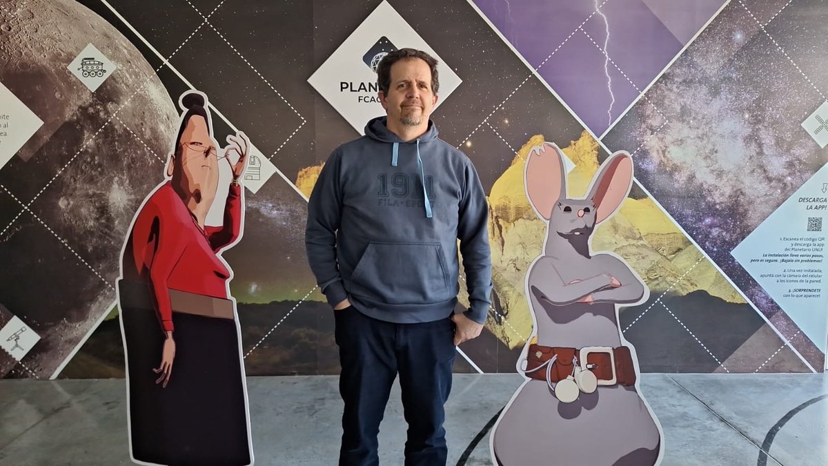 #Ahora en #RevoluciónSolar🌞 #móvil de <a href="/marita1270/">marita duarte</a> desde el <a href="/PlanetarioLP/">Planetario UNLP</a>, para conversar con su director Guillermo Bosch.

💻 provinciaradio.com.ar