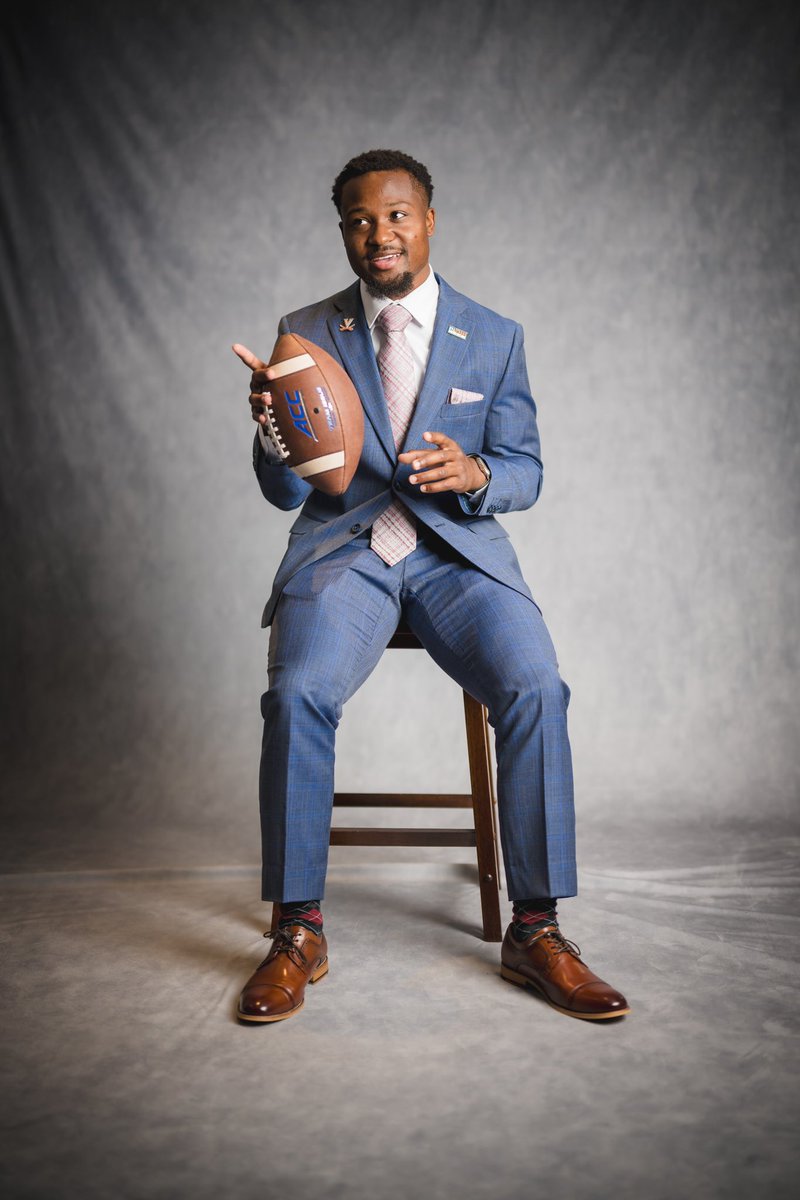 UVAFootball's tweet photo. 𝙃𝙤𝙤𝙨 in the House!⚔️ #ACCKickoff @ACCFootball 
1.15.41🕊️

#UVAStrong | #GoHoos⚔️ https://t.co/WiM6uOmm9q