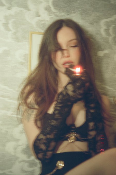 Like a moth to a flame 🔥 https://t.co/PTwWnbDPHJ