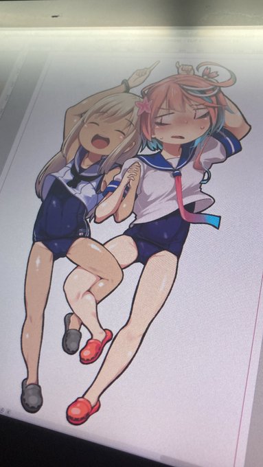 アクスタ、目処たちました。これでたぶん既刊以外に目新しいものが並びます。よかったですね。本は、、まぁ、、明日以降の自分が超頑張れば折り閉じ本が、、 