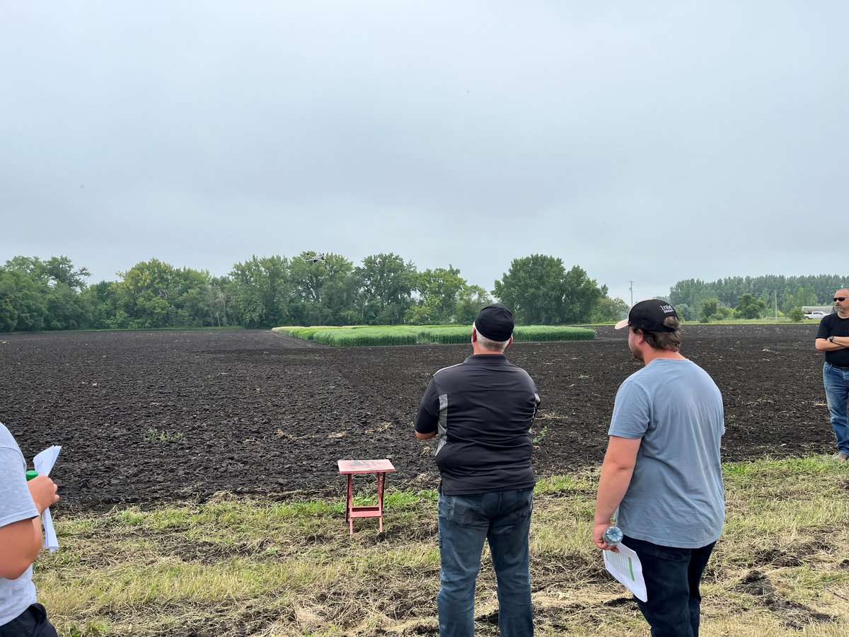 MASC_MB's tweet photo. Robert, MASC's Special Crops Agronomist, showcasing how we use drones for crop scouting and adjusting at CROP Field Day today near Portage la Prairie. #CROP #MGAg https://t.co/BQ79Rvs735