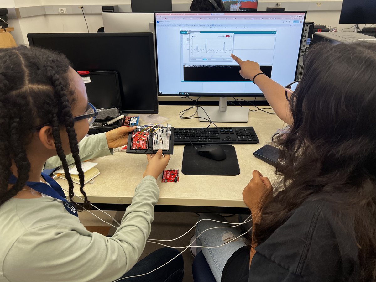 RiceU_STEM's tweet photo. It’s the final week of the @RiceUniversity PATHS-UP program and our students are finalizing some amazing projects! #pathsup #digital #coding #codingcamp https://t.co/2HjesfAyPY